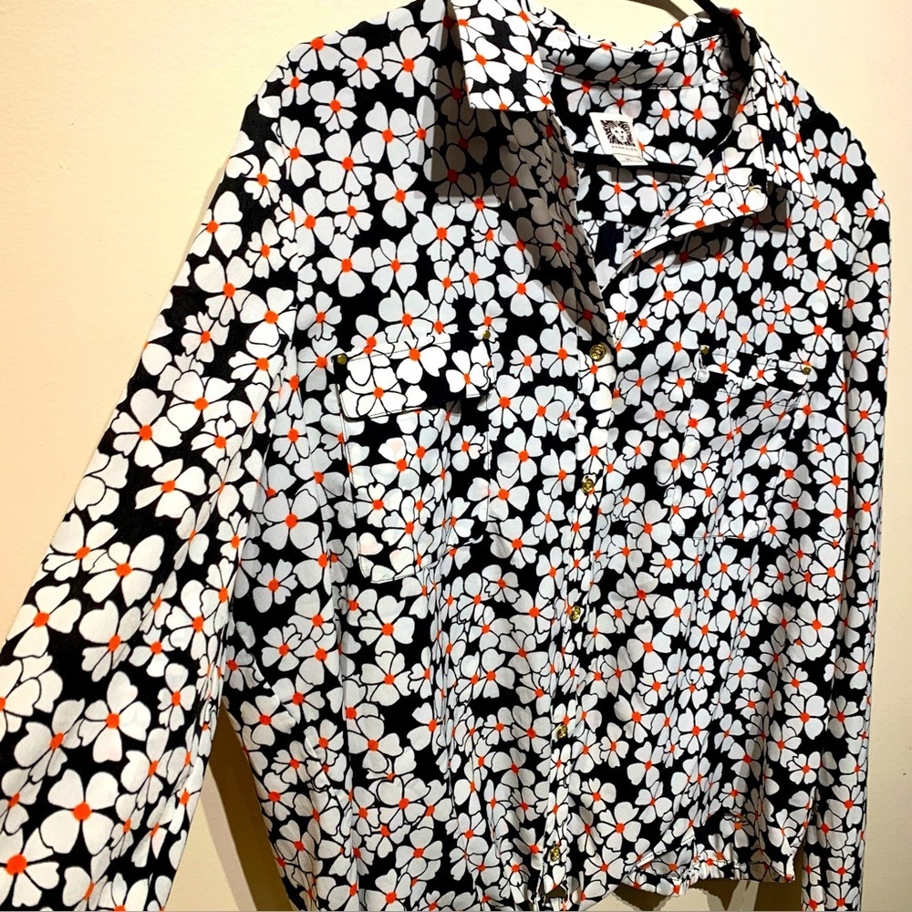 Anne Klein button blouse